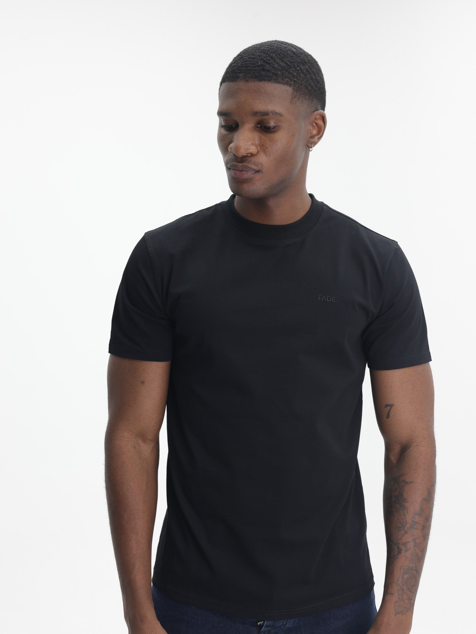 Fade T-Shirt Essential Slim Fit Black