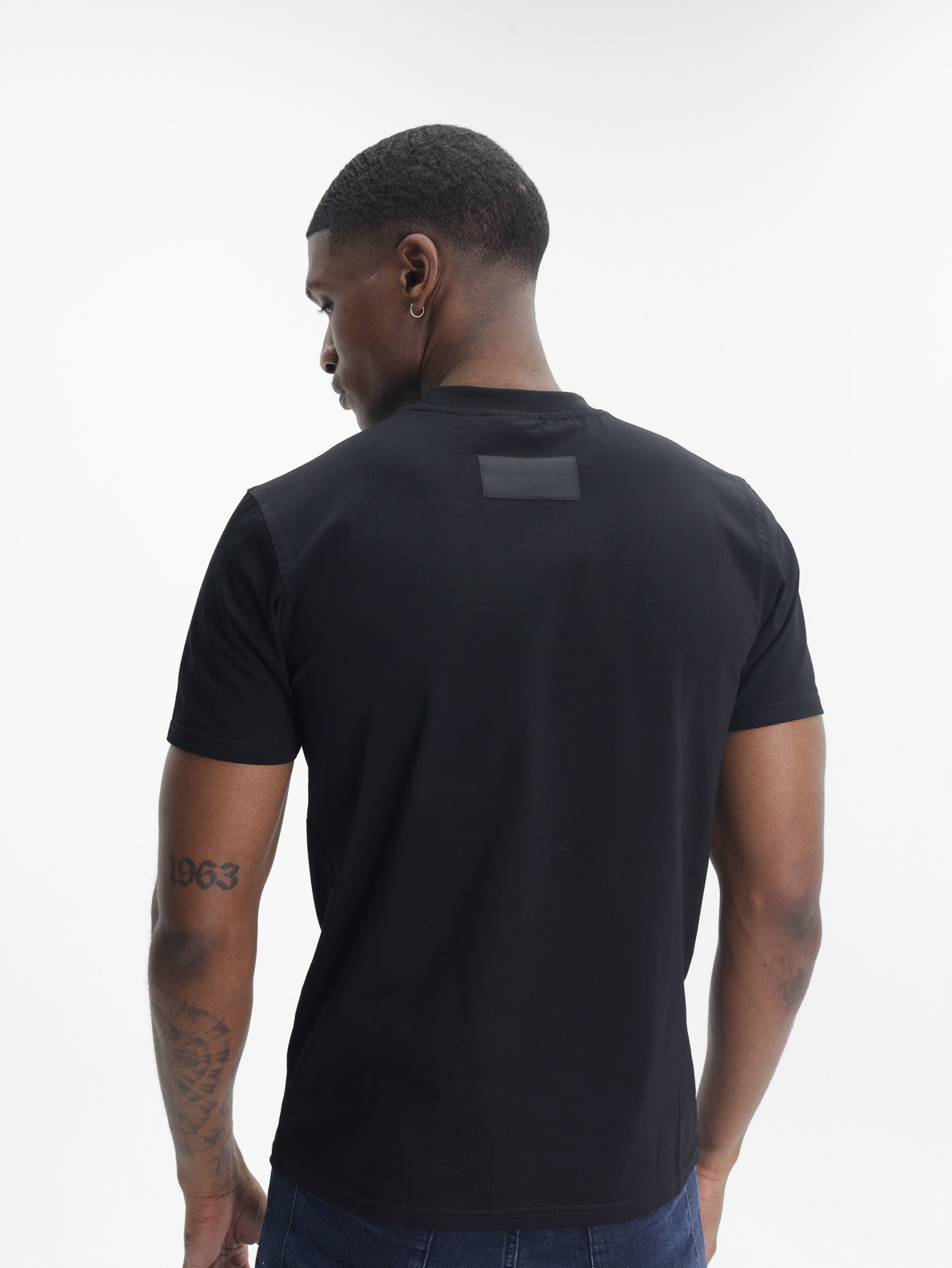 Fade T-Shirt Essential Slim Fit Black