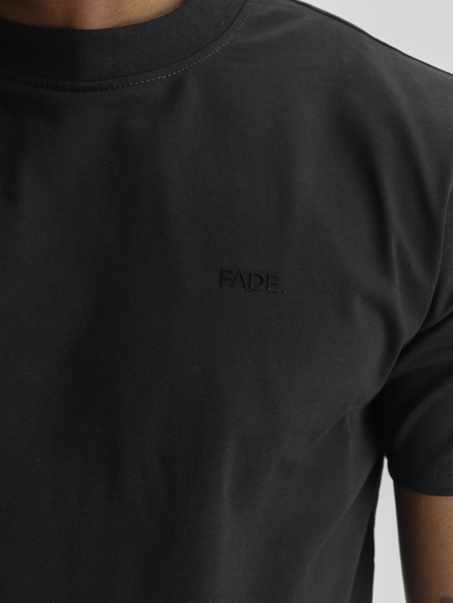 Fade T-Shirt Essential Slim Fit Black